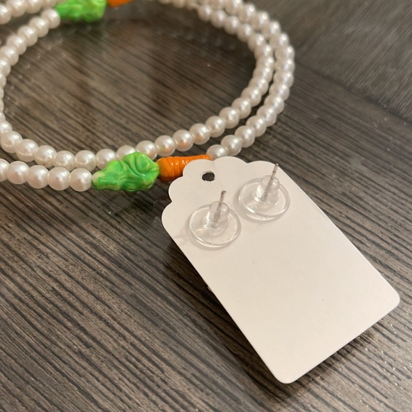 Vintage Resin Rabbit Earrings with Elastic Faux Pearl & Carrot Necklace - Picture 15 of 15